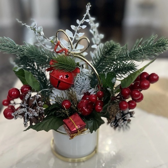 Artificial Christmas Flowers with Packing Can 8 Inch Hight Battery Light Up - Picture 2 of 5